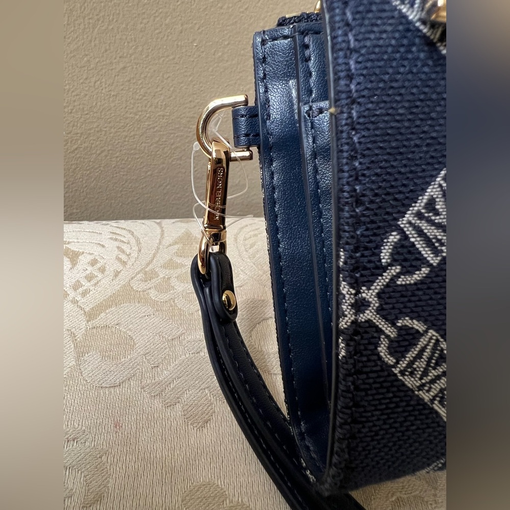 Michael Kors Double Zipper Patterned Wristlet NWT - Picture 4 of 12